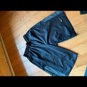 Black Nike shorts !